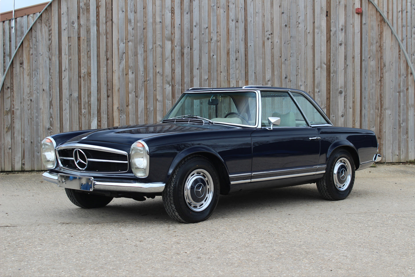 1970 Mercedes 280 SL Pagoda