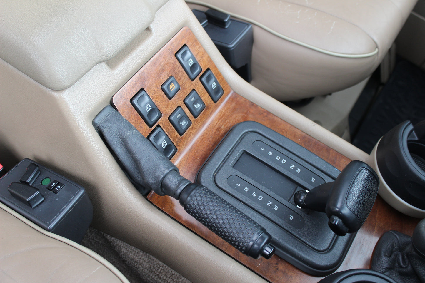 1995 Range Rover Classic - Soft Dash - Live Auction