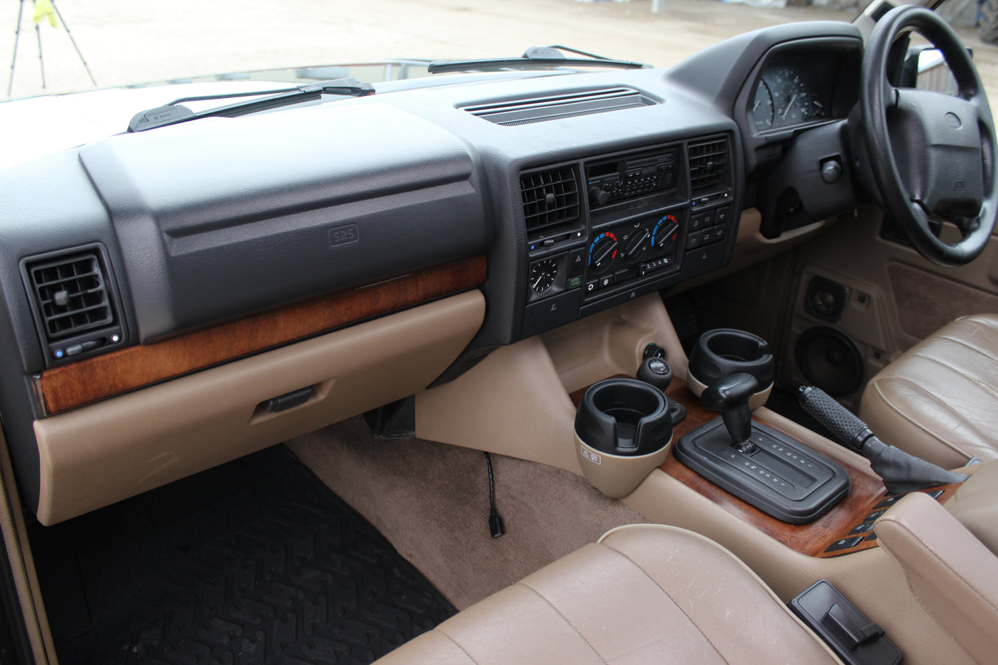1995 Range Rover Classic - Soft Dash - Live Auction